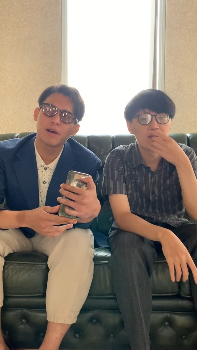 Grup musik Wijaya 80 ditemui di Cikini, Jakarta Pusat, Rabu (9/4). Foto: Vincentius Mario/kumparan