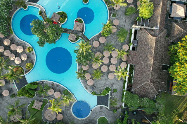 Hotel di Amed Karangasem. Foto hanya ilustrasi, bukan tempat sebenarnya. Sumber: Unsplash/Antonio Araujo