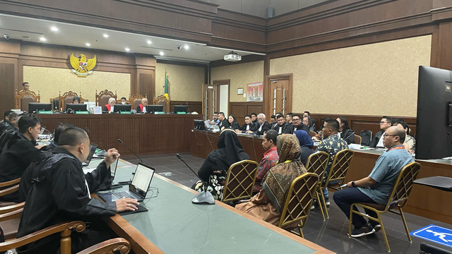 Sidang lanjutan pemeriksaan saksi kasus dugaan pemufakatan suap kasasi Ronald Tannur, dengan terdakwa Zarof Ricar dkk, di Pengadilan Tipikor Jakarta, Kamis (10/4/2025). Foto: Fadhil Pramudya/kumparan