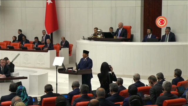 Presiden Prabowo Subianto berpidato di Sidang Umum Majelis Nasional Agung Turki, Kamis (10/4/2025). Foto: Youtube/TBMM - Turkiye Buyuk Millet Meclisi