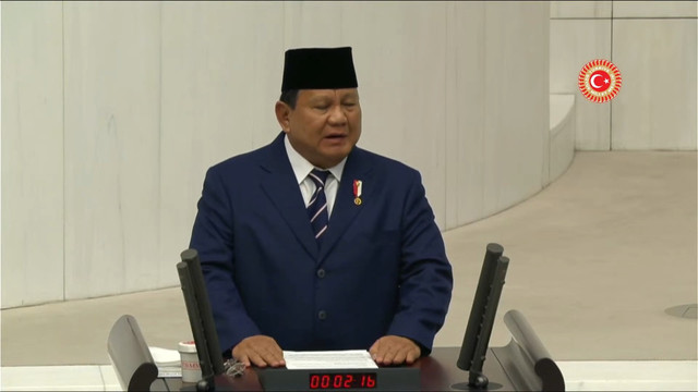 Presiden Prabowo Subianto berpidato di Sidang Umum Majelis Nasional Agung Turki, Kamis (10/4/2025). Foto: Youtube/TBMM - Turkiye Buyuk Millet Meclisi