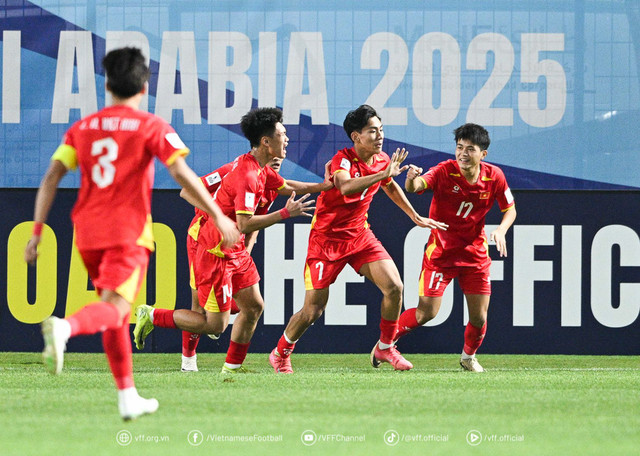 Timnas U-17 Vietnam saat bertanding di Piala Asia U-17 2025. Foto: VFF