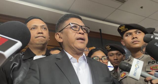 Sekjen PDIP Hasto Kristiyanto usai Majelis Hakim menyatakan tidak menerima eksepsi atau nota keberatannya, di Pengadilan Tipikor Jakarta, Jumat (11/4/2025). Foto: Fadhil Pramudya/kumparan