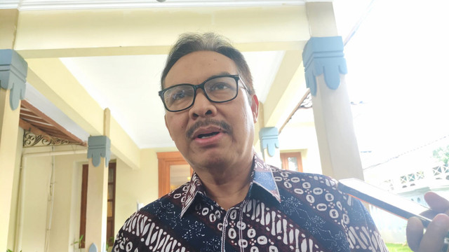 Wali Kota Yogyakarta Hasto Wardoyo di Kepatihan Pemda DIY, Jumat (11/4/2025). Foto: Arfiansyah Panji Purnandaru/kumparan