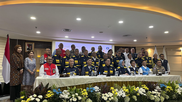 Konferensi pers Penutupan Satgas RAFI 2025 sektor ESDM di kantor BPH Migas, Jumat (11/4/2025). Foto: Fariza Rizky Ananda/kumparan