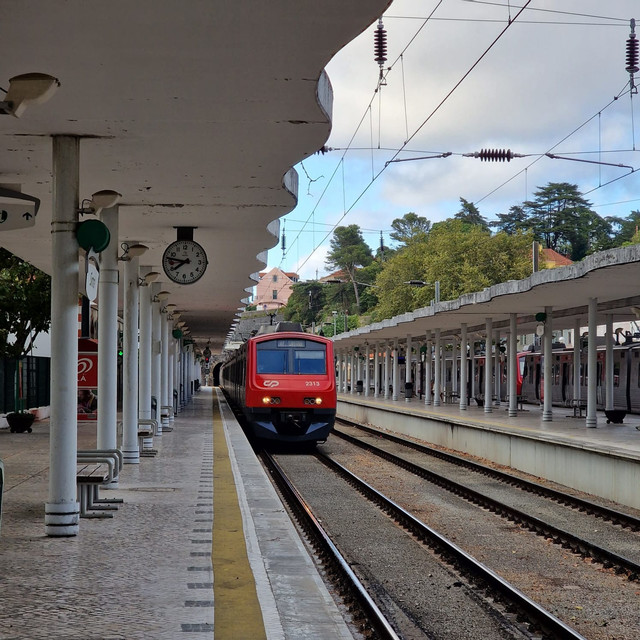 Rangkaian Kereta Api Lokal Lisbon-Sintra, Portugal (Dokumentasi Pribadi)