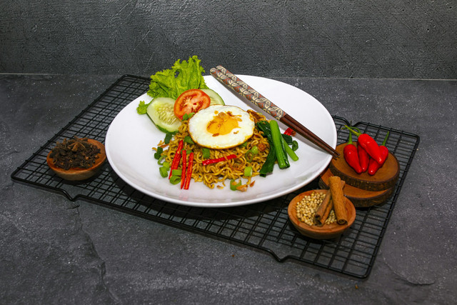 Daftar menu Mie Gacoan terbaru 2025, foto hanya ilustrasi, bukan menu sebenarnya: Unsplash/apan upen