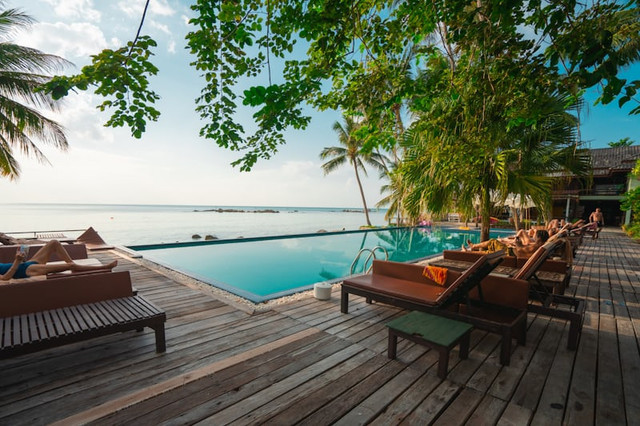 Penginapan di Santolo Garut. Foto hanyalah ilustrasi bukan tempat sebenarnya. Sumber: Unsplash/Sasha Kaunas