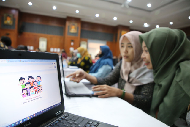 Pelatihan aplikasi Si Talas di Surabaya. Foto: Diskominfo Surabaya