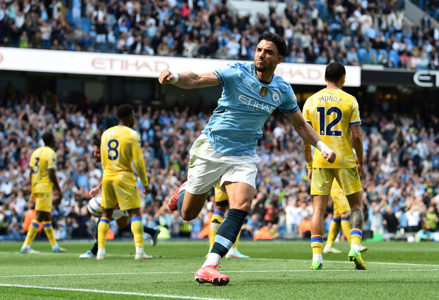 Seleberasi Omar Marmoush saat Man City vs Crystal Palace dalam laga pekan ke-32 Liga Inggris 2024/25 di Stadion Etihad, Sabtu (12/4) malam WIB. Foto:  REUTERS/Peter Powell