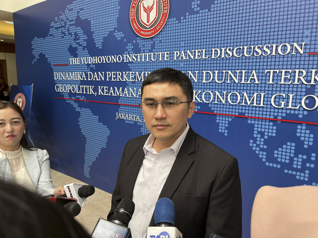 Kepala Badan Komunikasi Strategis (Bakomstra) Herzaky Mahendra Putra di Acara The Yudohoyono Institute Panel Discussion di Hotel Grand Sahid, Jakarta Pusat, Minggu (13/4/2025). Foto: Alya Zahra/kumparan 