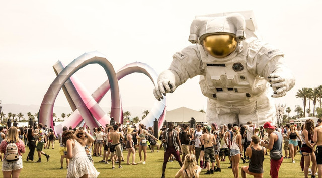 Ilustrasi Kapan ENHYPEN Tampil di Coachella Sumber Unsplash/Andrew Ruiz