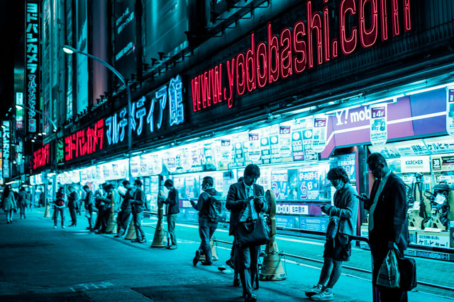 Ilustrasi Black Mirror Season 7 Berapa Episode, Foto: Unsplash/Redd Fransisco