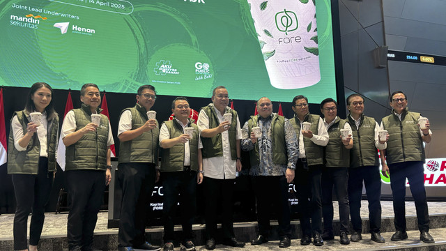 Fore Coffee IPO di Bursa Efek Indonesia, Senin (14/4/2025). Foto: Ave Airiza Gunanto/kumparan