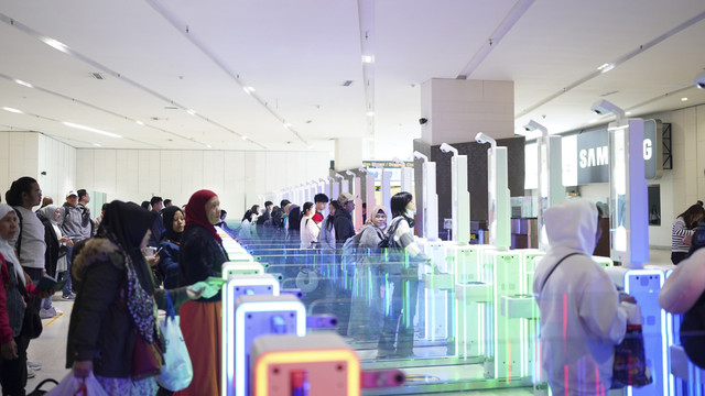 Layanan Keimigrasian di Bandara Soekarno-Hatta mendapat penghargaan Peringkat Ke-10 Layanan Imigrasi Bandara Terbaik di Dunia Tahun 2025 versi Skytrax. Foto: Dok. Kemenimipas