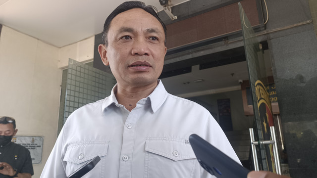 Dirreskrimum Polda Jabar Kombes Pol Surawan saat ditemui wartawan, Senin (14/4/2025). Foto: Robby Bouceu/kumparan