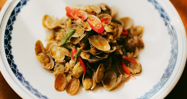 Kerang Bahe Majalengka. Foto hanya ilustrasi, bukan tempat yang sebenarnya. Sumber: Unsplash/Hanxiao Xu