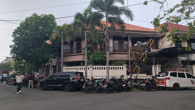 Suasana rumah La Nyalla di Surabaya, Senin (14/4/2025). Dok: Farusma Okta Verdian/kumparan