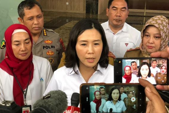 Wamen Pemberdayaan Perempuan dan Perlindungan Anak (PPPA) Veronica Tan di Polda Jabar, Senin (14/4/2025). Foto: Robby Bouceu/kumparan