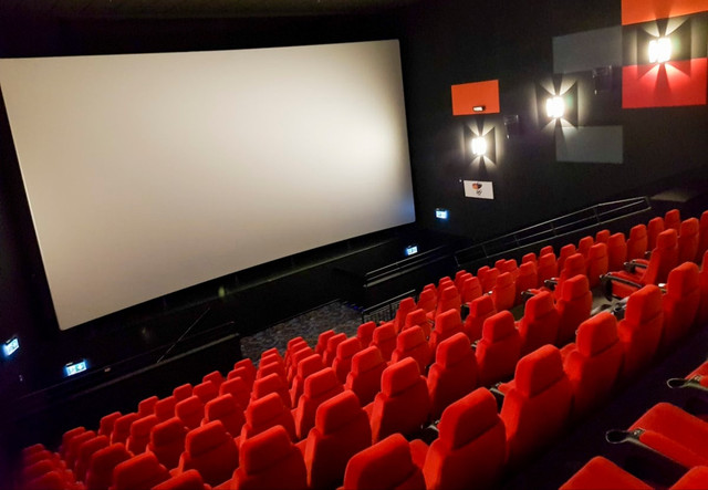 Ilustrasi Daftar Film Bioskop Mei 2025   Sumber Unsplash/Toni Pomar