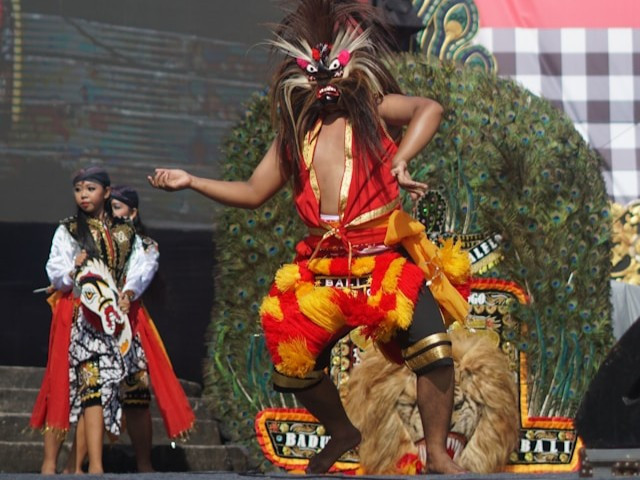 Budaya Jawa Timur. Foto Reog Ponorogo. Sumber: unsplash.com/setengah limasore