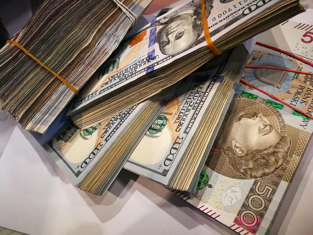 Ilustrasi orang terkaya di asia 2025 - Sumber: pixabay.com/frycyk01