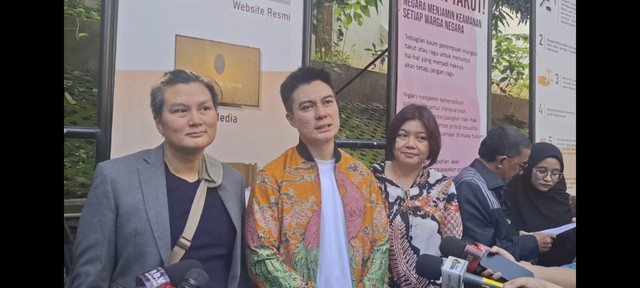 Baim Wong di Pengadilan Agama Jakarta Selatan, Rabu (16/4/2025). Foto: Giovanni/kumparan