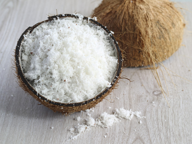 Ilustrasi kelapa parut. Foto: Shutterstock