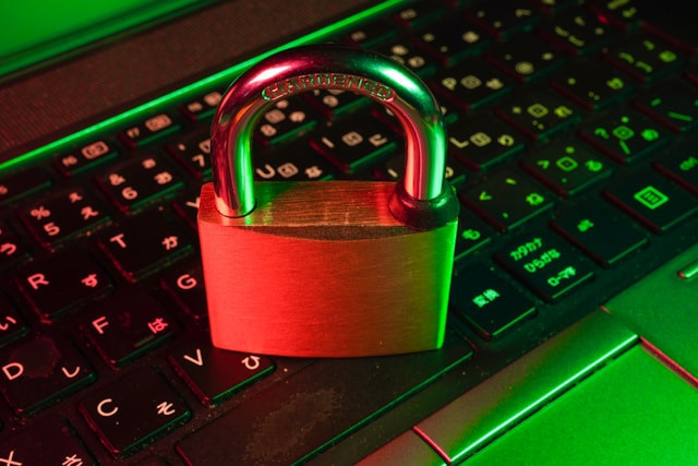 Cara Belajar Cyber Security. Foto hanya ilustrasi, bukan tempat sebenarnya. Sumber: Unsplash/Flyd
