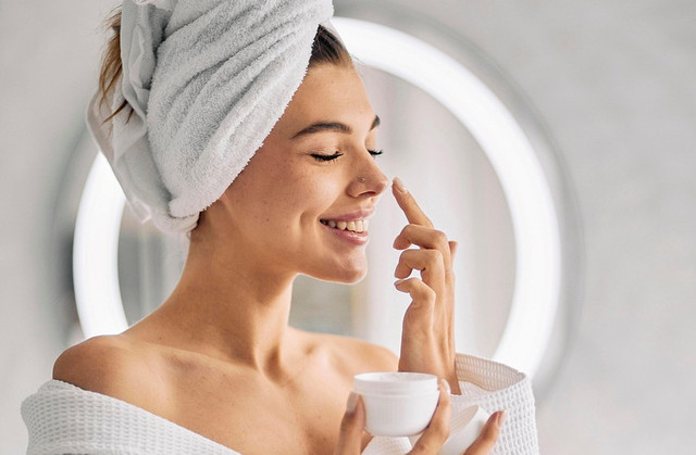 Ilustrasi Produk Wardah untuk memutihkan wajah dengan cepat - Sumber: pixabay.com/u_tw1tef2ci0