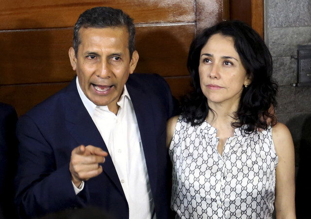 Mantan presiden Peru Ollanta Humala dan istrinya Nadine Heredia. Foto: LUKA GONZALES/AFP