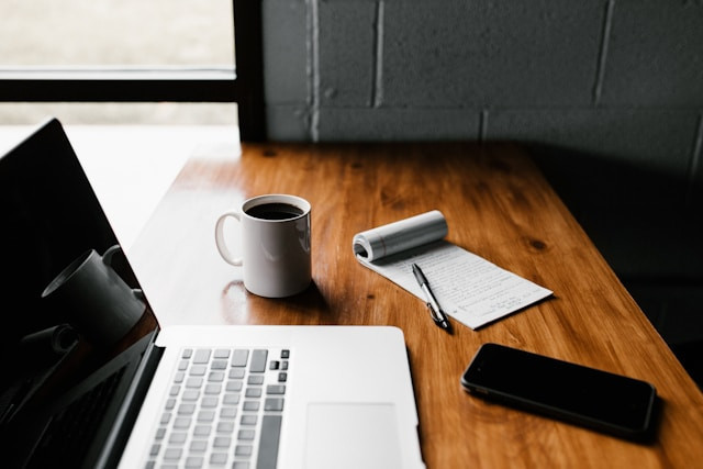 Ilustrasi Tugas Technical Writer. Foto: dok. Unsplash/Andrew Neel