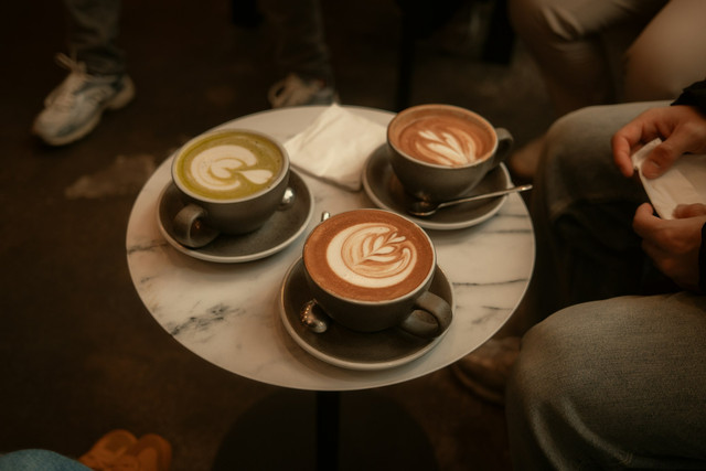 Cafe di Kadipaten Majalengka, foto hanya ilustrasi, bukan tempat sebenarnya: Unsplash/Bryan Brittos