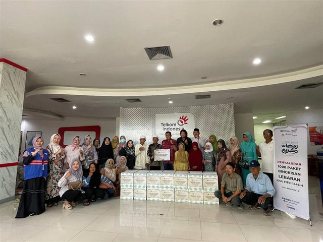 MTTG Telkom Berbagi Bingkisan Lebaran untuk Mustahik bersama DT Peduli Sumatera Barat (Sumber : DT Peduli)