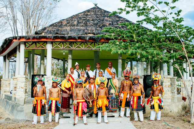 Ilustrasi pakaian adat Kalimantan Tengah. Foto: Pexels.com/Sony Feo