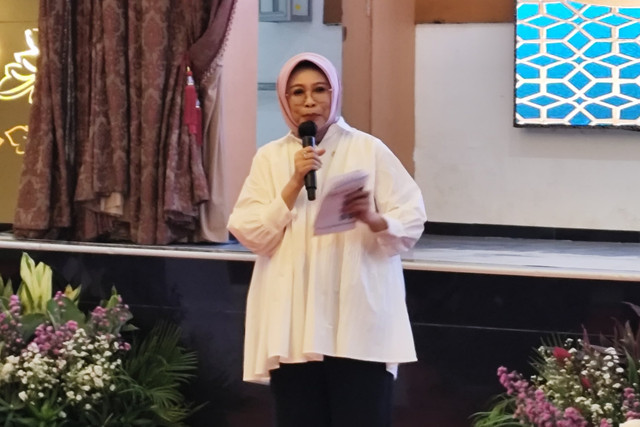 Penasihat I Dharma Wanita Persatuan (DWP) Kementerian Sosial (Kemensos) Fatma Saifullah Yusuf memberikan sambutan di Acara Sarasehan 'Rehabilitasi Sosial Penyandang Disabilitas Rare Disorder dan Pendamping " di Kemensos, Jakarta Pusat, Kamis (17/4/20 Foto: Alya Zahra/kumparan 