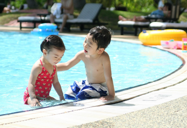 kolam renang batoe. Foto Hanya Ilustrasi Bukan Tempat Sebenarnya. Sumber Foto: Pixabay/jun0126