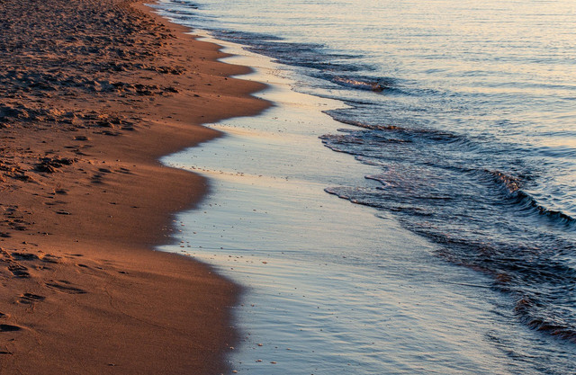 Pantai Gajah Kebumen. Foto hanya ilustrasi, bukan tempat sebenarnya. Sumber: Pixabay/alba1970