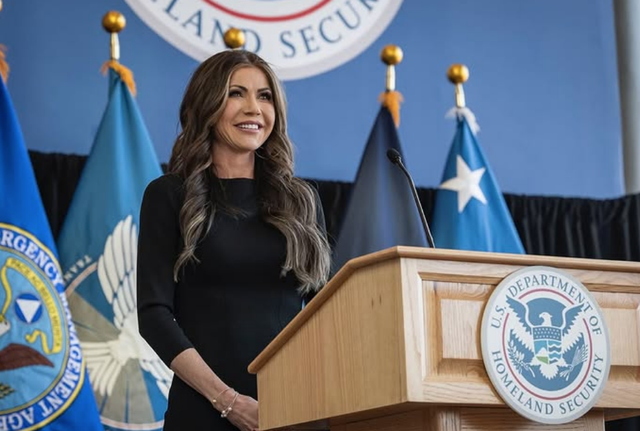 Menteri Keamanan Dalam Negeri  AS Kristi Noem di Foto: Instagram/@sec_noem