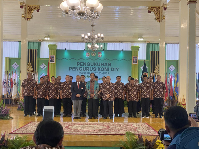 Prosesi pengukuhan pengurus KONI DIY masa bakti 2025-2029, Kamis (17/4). Foto: Dok. Resti Damayanti/Pandangan Jogja