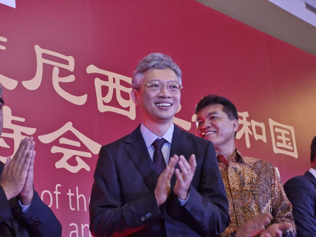 Duta Besar China untuk RI Wang Lutong dan tamu undangan di peringatan 75 tahun hubungan diplomatik RI-China. Foto: Nadia Riso/kumparan
