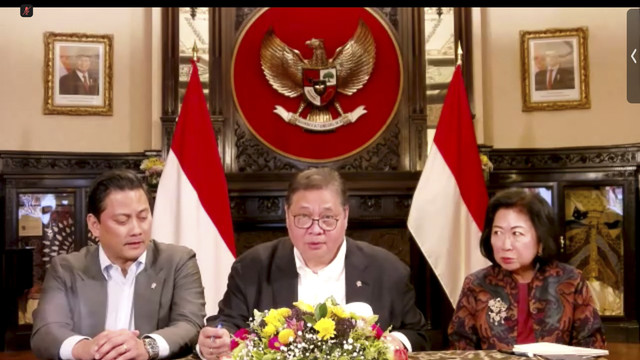 Konferensi pers virtual perkembangan negosiasi dan diplomasi perdagangan Indonesia dan Amerika Serikat, Jumat (18/4/2025). Foto: Dok. Tangkapan Layar Zoom