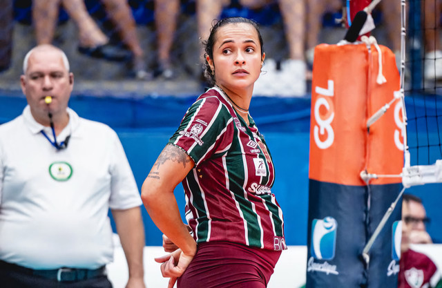 Atlet Voli Brasil, Priscila Oliveira Heldes Curi Perhatian karena Tanding saat Hamil 5 Bulan. Foto: Instagram @priscila_heldes