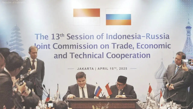 Penandatanganan Memorandum Saling Pengertian (MSP) antara Badan Penyelenggara Jaminan Produk Halal (BPJPH) Republik Indonesia dengan Lembaga Akreditasi Federal Rusia (RusAccreditation). Foto: Dok. BPJPH