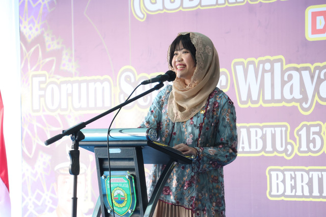 Anggota DPD RI dr. Ratu Tenny Leriva. Foto : Tim dr. Ratu Tenny Leriva
