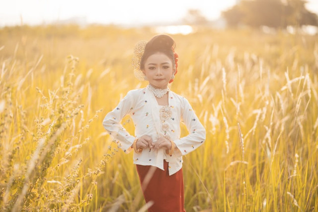 Rekomendasi Outfit Hari Kartini (Foto hanya ilustrasi) Sumber: unsplash/ Muhammad Faiz Zulkeflee