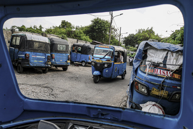 Sejumlah Bajaj terparkir di Jakarta. Foto: Idlan Dziqri Mahmudi/ANTARA FOTO