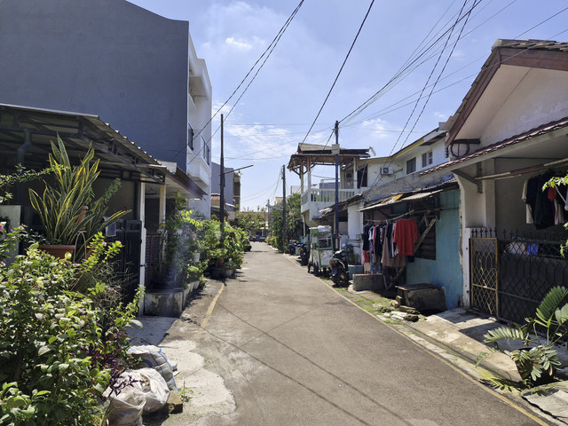 Suasana Perumahan Wisma Jaya, Kota Bekasi, usai heboh tercium bau gas. Foto: Nadia Riso/kumparan