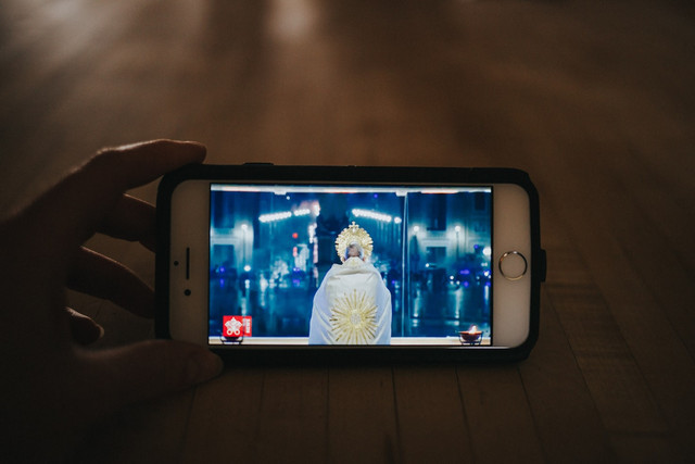Ilustrasi Rekomendasi Series untuk Belajar Bahasa Inggris. Unsplash.com/Anna Hecker