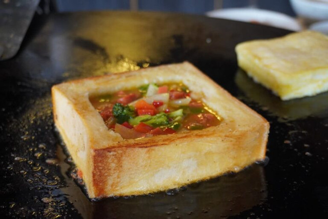 Sandwich Sundel Bolong.